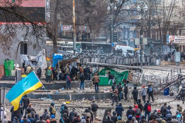 протест проти «диктатура» в Україні перетворює насильницькі