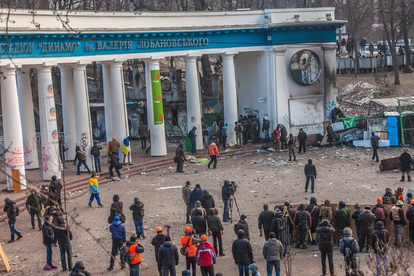 Protest tegen "dictatuur" in Oekraïne draait gewelddadige — Stockfoto