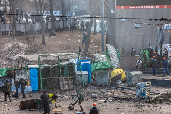 Protest mot "diktatur" i Ukraina blir våldsamma — Stockfoto