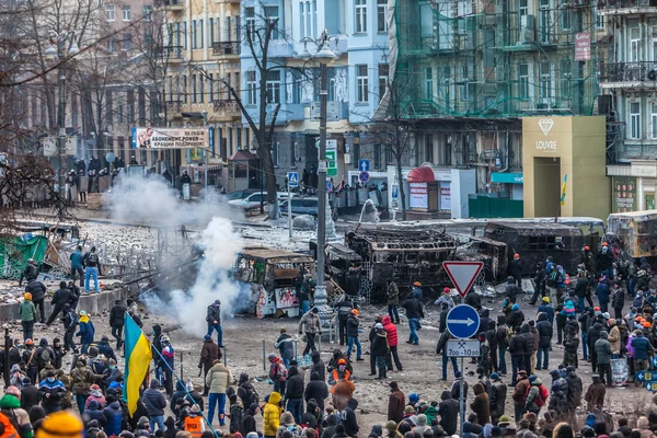 Protest mot "diktatur" i Ukraina blir våldsamma — Stockfoto