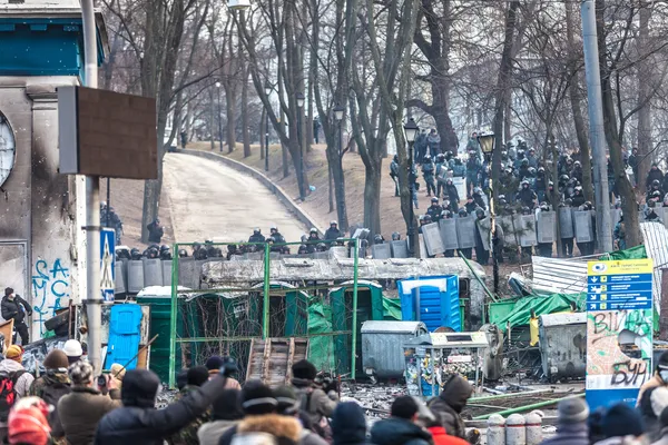 Protest Against "Dictatorship" In Ukraine Turns Violent — Stock Photo, Image