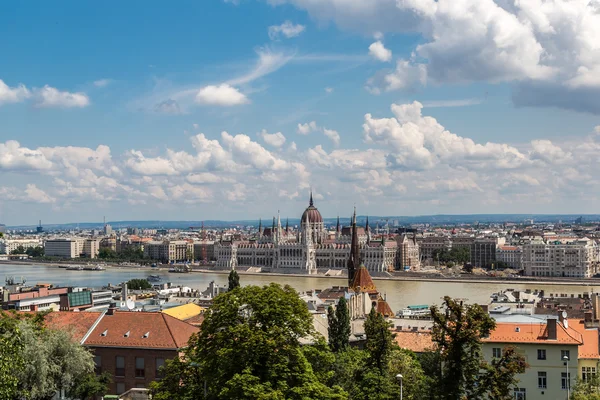 Az Országház épülete Budapesten — Stock Fotó