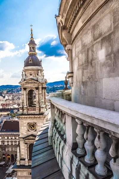 Vista aérea em Budapeste a partir do topo da Catedral da Basílica de Santo Estêvão — Fotografia de Stock