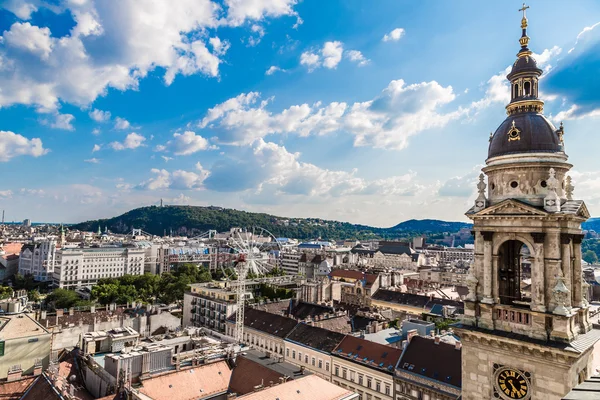 Aerial view at Budapest from the top of St Stephen Basilica Cathedral — Stock Photo, Image