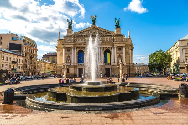 Lviv opera ve bale Tiyatrosu, Ukrayna — Stok fotoğraf