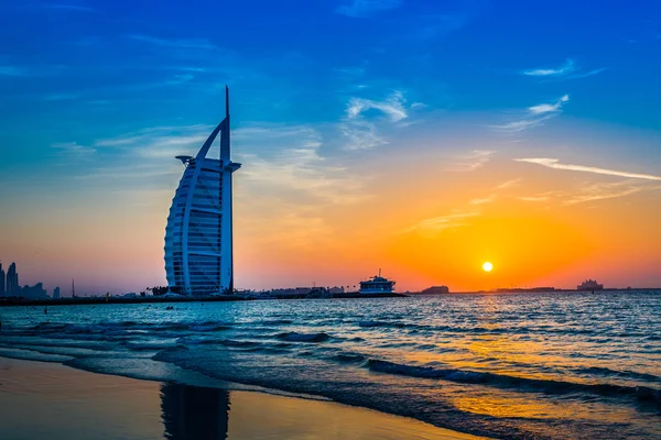 Hotel de siete estrellas Burj Al Arab en Dubai — Foto de Stock