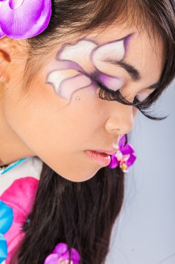 güzel Asyalı kadın moda makyaj ile