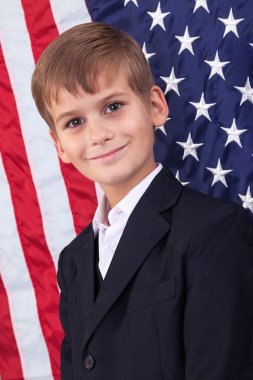 Amerikan bayrağı ile çocuk