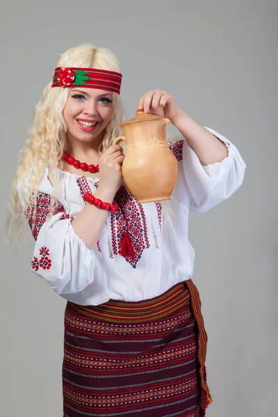 Woman wears Ukrainian national dress — Stock Photo, Image