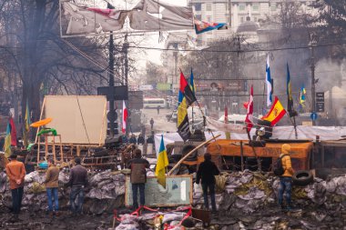 протест проти «диктатура» в Україні перетворює насильницькі