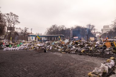 протест проти «диктатура» в Україні перетворює насильницькі