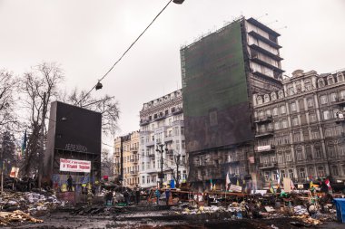 протест проти «диктатура» в Україні перетворює насильницькі