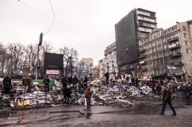 протест проти «диктатура» в Україні перетворює насильницькі