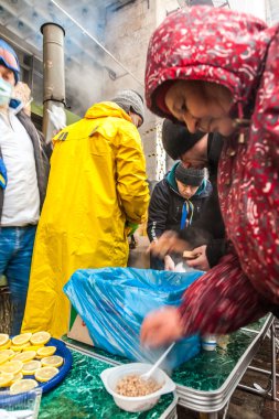 протест проти «диктатура» в Україні перетворює насильницькі