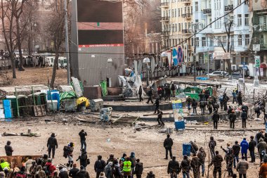 протест проти «диктатура» в Україні перетворює насильницькі