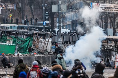 протест проти «диктатура» в Україні перетворює насильницькі