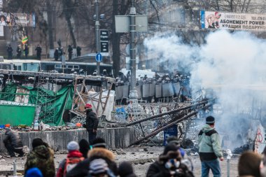 протест проти «диктатура» в Україні перетворює насильницькі