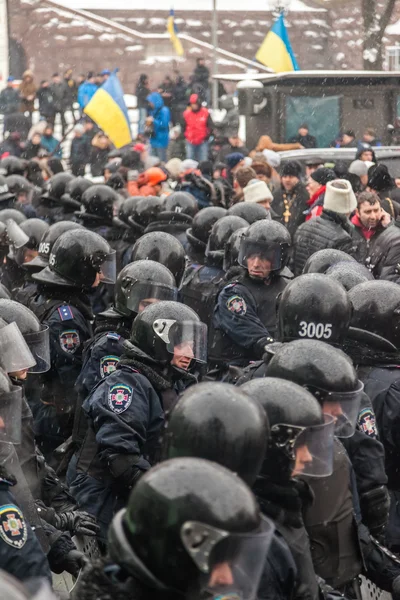 Protest przeciwko "dyktaturą" na Ukrainie przeradza się w przemoc — Zdjęcie stockowe