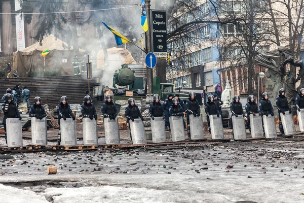 Protest mot "diktatur" i Ukraina blir våldsamma — Stockfoto