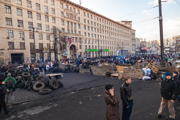 Ukrainian revolution, Euromaidan after an attack by government f — Stock Photo, Image