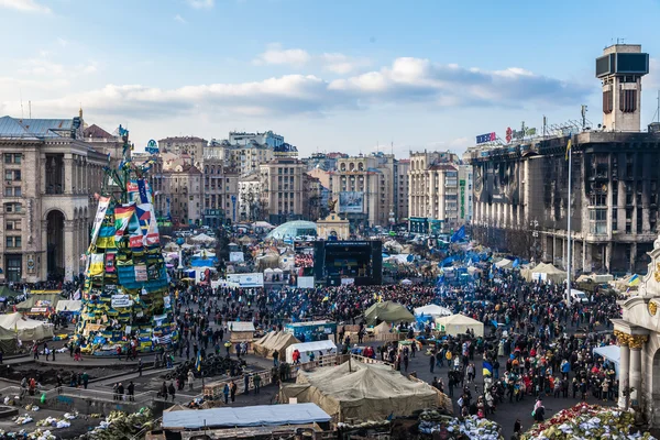 Ukrainian revolution, Euromaidan after an attack by government f — Stock Photo, Image