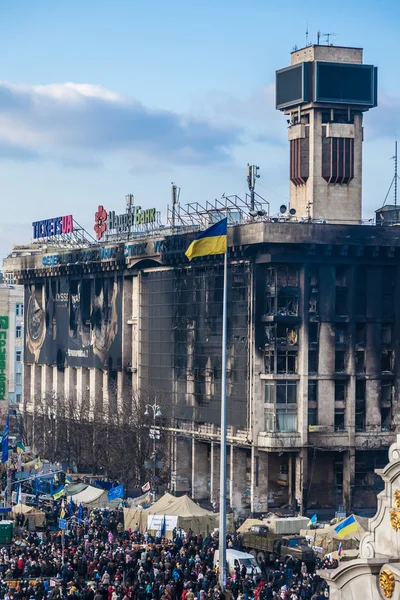 Ukrainska revolution, euromaidan efter en attack av regeringen f — Stockfoto