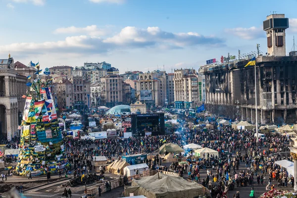 Ukrainska revolution, euromaidan efter en attack av regeringen f — Stockfoto