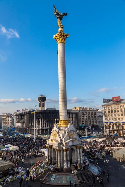 Oekraïense revolutie, euromaidan na een aanval door regering f — Stockfoto