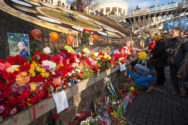 Ukrainische Revolution, Euromaidan nach einem Angriff der Regierung — Stockfoto