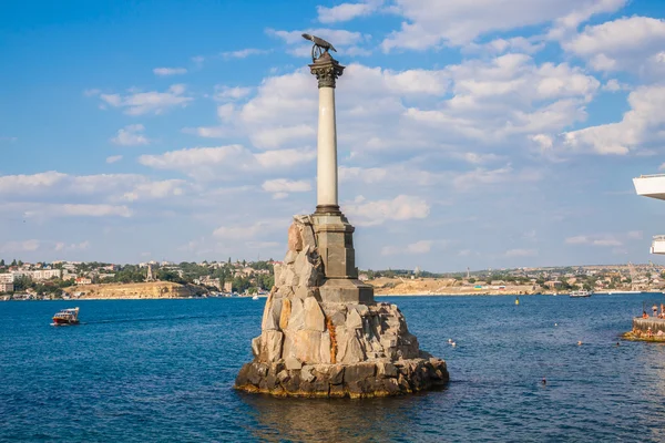 Памятник растерзанным кораблям в Севастополе — стоковое фото