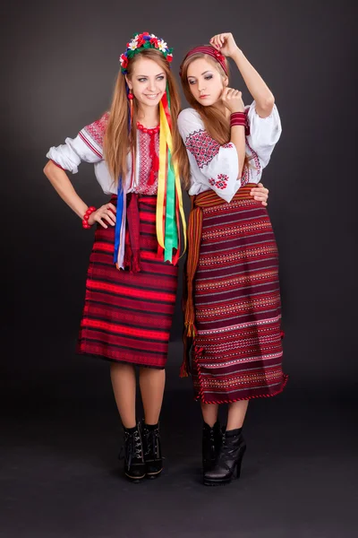 Young women in ukrainian clothes — Stock Photo, Image