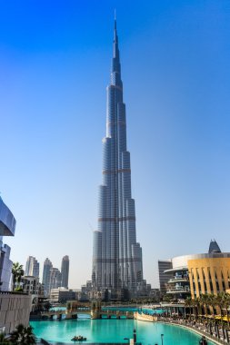 Uluslararası Dubai Kongre ve Sergi Sarayı, dubai, Birleşik Arap Emirlikleri üzerinde gece görüntüleme