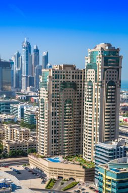 Dubai şehir merkezinde. Doğu, Birleşik Arap Emirlikleri mimarisi