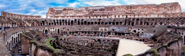 Das ikonische, das legendäre kolosseum von rom, italien — Stockfoto