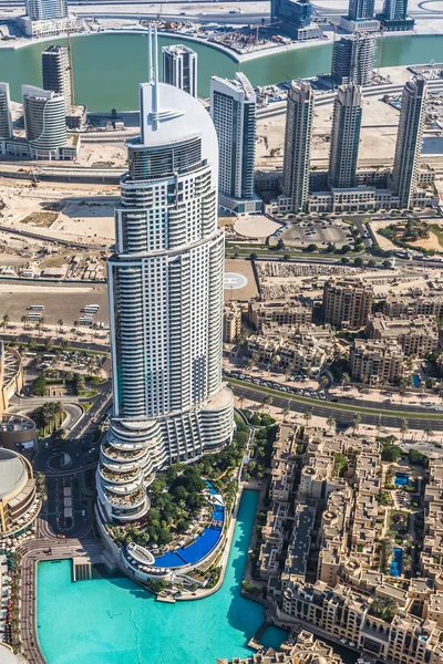 Dubai şehir merkezinde. Doğu, Birleşik Arap Emirlikleri mimarisi. Hava — Stok fotoğraf