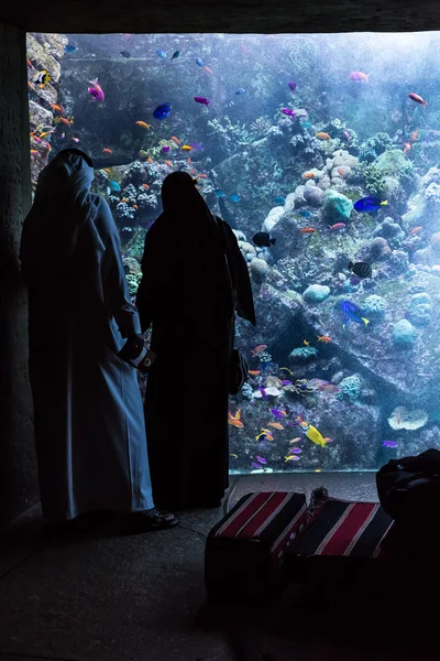 Ogromne aquarium hotel Atlantis w Dubaju na Wyspy Palmowe — Zdjęcie stockowe