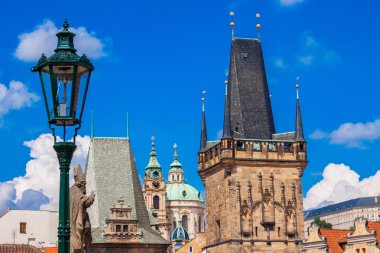 Prag 'daki Charles Köprüsü