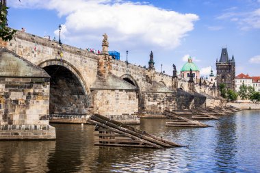 Prag'da Karlov veya charles Köprüsü