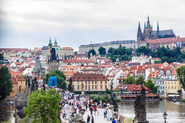 Ponte Karlov ou Charles em Praga — Fotografia de Stock