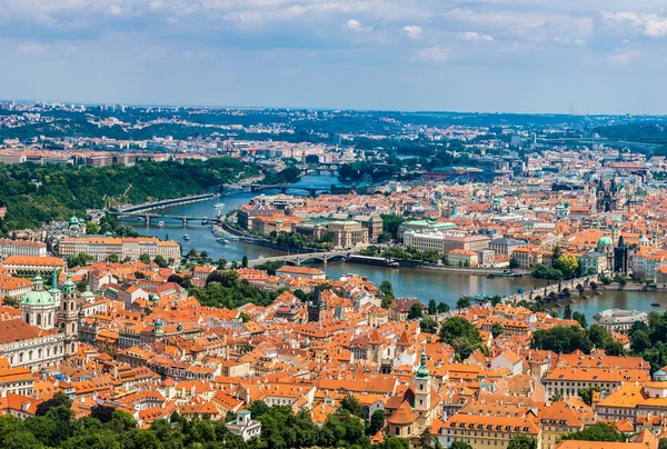 Prag şehrinin manzarası