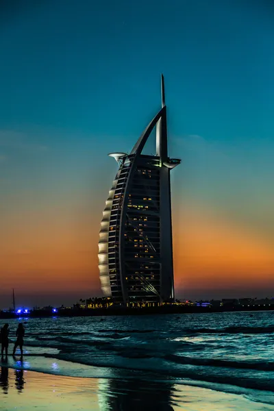 Burj al arab je luxusní 5 hvězdičkový hotel — Stock fotografie