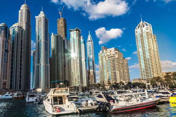 Dubai Marina paisagem urbana, Emirados Árabes Unidos — Fotografia de Stock