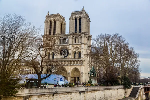 Notre dame catedral em Paris, França — Fotografia de Stock