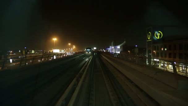 Dubais tunnelbana — Stockvideo