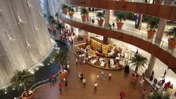 Wasserfall in Dubai Mall — Stockvideo