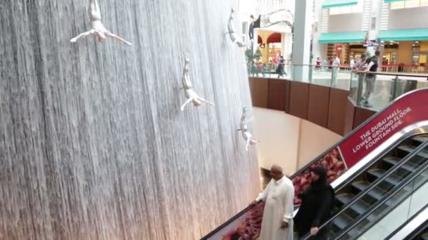 Waterfall in Dubai Mall — Stock Video