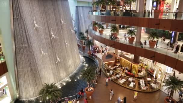 Wodospad w Dubai Mall — Wideo stockowe