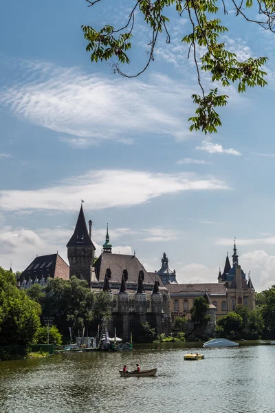 Το κάστρο Vajdahunyad, κεντρικό πάρκο της Βουδαπέστης — Φωτογραφία Αρχείου