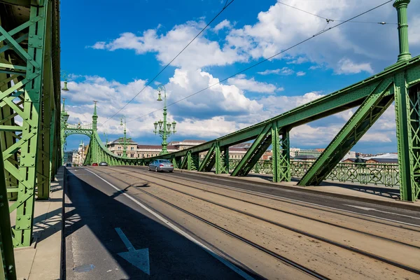 De groene vrijheid-brug — Stockfoto