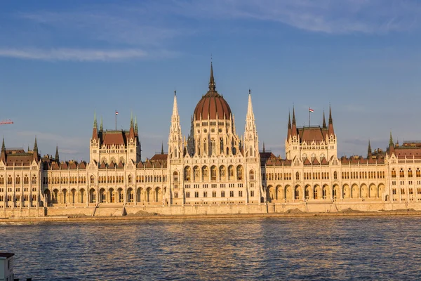 The building of the Parliament in Budapest, Hungary — Stock Photo, Image